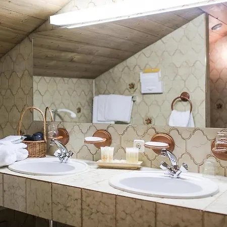 Guggis Hotel 4*