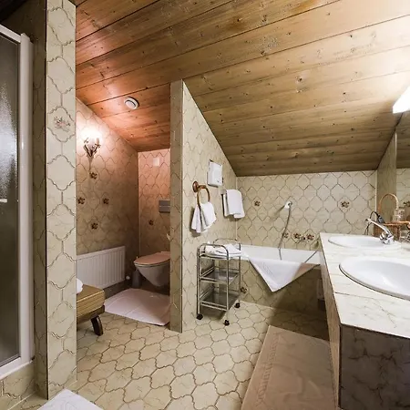 Guggis Hotel 4*