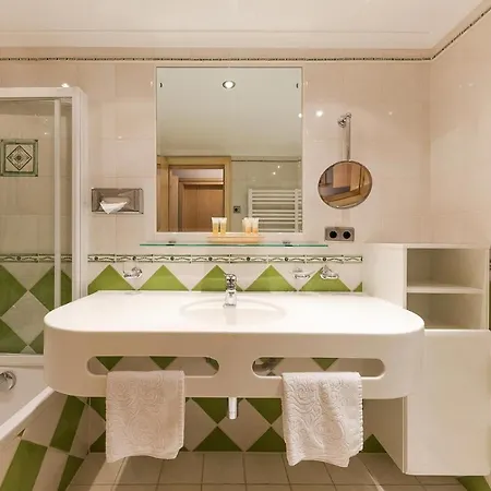 Guggis Hotel Zuers