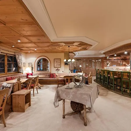 Hotel Guggis 4*
