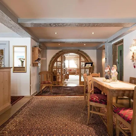 Guggis Hotel Zuers