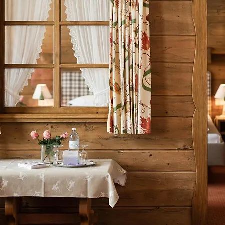 Hotel Guggis Zuers